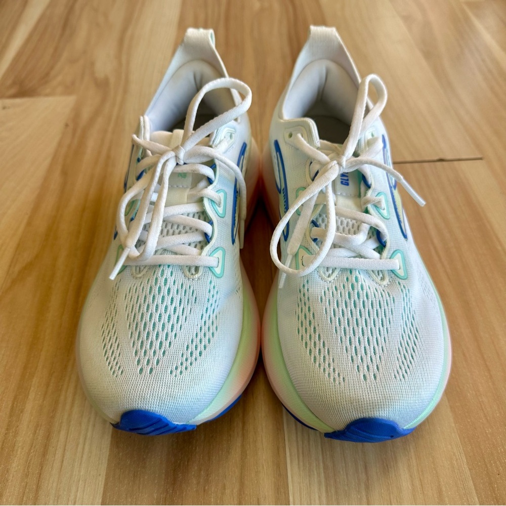 Brand new Brooks running sneakers - Picture 6 of 7